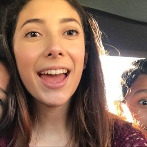 Meet your Posher, Adri